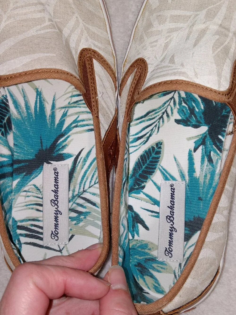 Tommy Bahama Pacific Ridge Slip On Shoes Men's Size 10 Natural/Tan Tropical